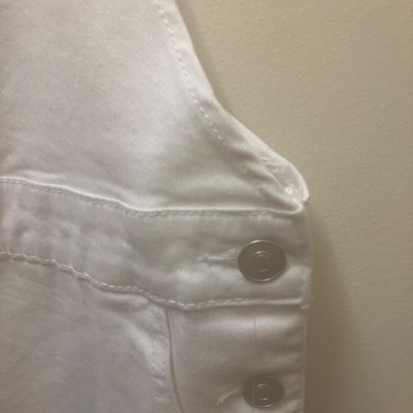 Woman’s White Jean Shorts Overall XL(15-17) - Picture 6 of 9